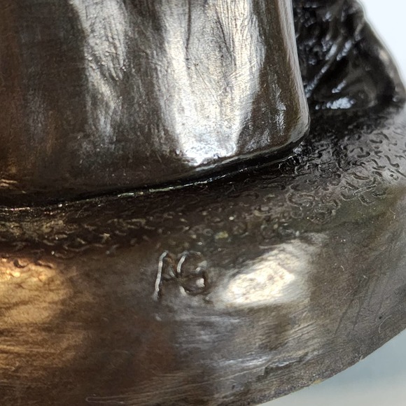 Vintage Cold Cast Bronze Figurine Menton Manor Range Girl and Doll Sculpture - Picture 10 of 10